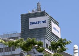 Samsung, SK reportedly to invest $1.3 trillion over 10 years