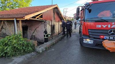 Tadilat yaptırdığı evde çıkan yangın hasara yol açtı