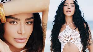 Aline Campos abre fotos na praia e revela conselho que recebeu da mãe: 'Você não é todo mundo'