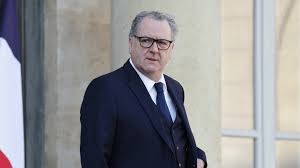 Richard Ferrand met en garde ceux qui, comme Marine Le Pen ou Bruno Retailleau, aimeraient faire du référendum une arme contre l’État de droit — BFM