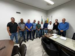 ACI empossa nova diretoria e entrega diplomas de reconhecimento em Cacoal