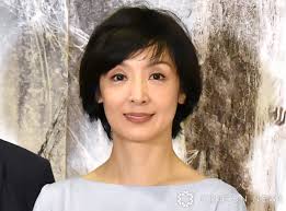 草刈民代「良い記念に」 夫・周防正行氏と私物の着物をまとった夫婦2ショットを披露「わー!!素敵」「憧れのご夫妻」