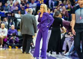 LSU women's basketball vs Auburn game score, live updates