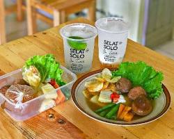 Gambar Sepiring Selat Solo dengan isian lengkap