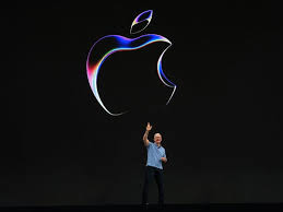 Tim Cook Will Step Down as Apple C.E.O.