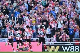Spurs get Frank off to flier, Sunderland win on Premier League return