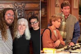 Jonathan Taylor Thomas Seen in Rare Photo amid Mini ‘Home Improvement’ Reunion