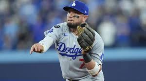 Dodgers linked to two All-Star infielders to replace Miguel Rojas, Alex Freeland