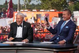 Kirk Herbstreit Recalls Recent ‘Emotional’ Meeting With Lee Corso: ‘He’s Going Through Some Stuff’