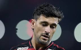 Filipe Luís pode poupar Arrascaeta, Jorginho e Alex Sandro em jogo do Flamengo contra o Atlético-MG