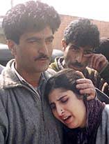 Reuters photo, Arifa Bano, the daughter of grenade explosion victim Abdul ... - ind2