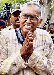 Bidya Bhushan Mohanty, the father of Bitti Mohanty leaves after he was interviewed by the Kerala police - article-0-18B7D643000005DC-319_306x423
