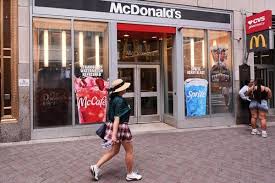 McDonald’s U.S. Sales Slow as Consumers Spend More Cautiously
