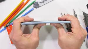 This new mid-range phone put some flagships to shame in JerryRigEverything durability test