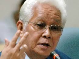 MANILA, Philippines—The 238,000 overseas Filipino workers who were earlier removed from the official voters&#39; list by the Commission on Elections (Comelec) ... - sixto-brillantes-300x225