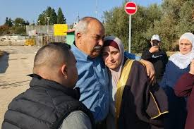 آزادی خبرنگار فلسطینی پس از ۴۵۰ روز اسارت در زندان‌های اسرائیل
