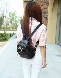 Hasil gambar untuk tips tas kecil punggung untuk wanita