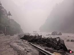 西藏泥石流造成重大人员伤亡失联 习近平要求最大限度减少伤亡
