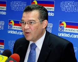 El diputado Enrique Márquez, Vicepresidente de Organización de Un Nuevo Tiempo, denunció que los venezolanos que viven en las diferentes regiones del país ... - 01enrique_marquez