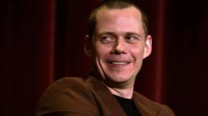 Al Pacino and Bill Skarsgård’s Top-Reviewed Drama Quietly Kicks Off Broad Theatrical Run