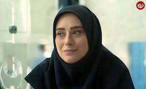 عکس| سفر زمان؛ تیپ و چهرۀ «عطیه» (سریال ساهره) در 26 سالگی در مراسم اکران یک فیلم