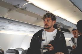 Scarpa, meia do Atlético, brinca com torcedores em rede social: 'Vai jogar bola'