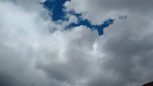 Pronostican cielo mayormente nublado para este viernes