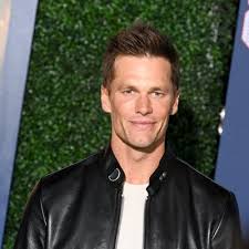 Tom Brady enjoying time on the golf course