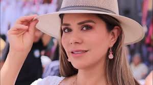 Detienen a secretaria particular de Grecia Quiroz por presunta vinculación en asesinato de Carlos Manzo