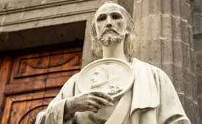 Oración de hoy para atreverse a dar el primer paso: La plegaria para pedirle a San Judas Tadeo por valor ante