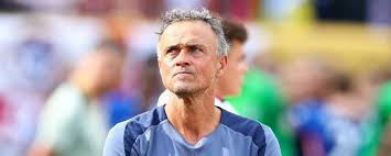 Champions League: Bayern Domina! PSG Luta, Mas Cai em Casa! 🔥