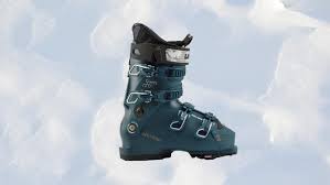 This Women’s Ski Boot Is a Unicorn for Fit and Performance—and Now Just $230