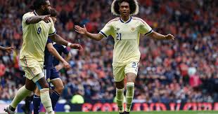 Golazo de Tahith Chong: firma una obra de arte para Curazao vs. Escocia