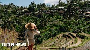 BBC - News update