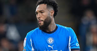 Late Kyle Wootton brace sees Stockport fight back to win against nine-man Wigan