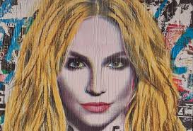 Às vésperas de show de Shakira, Britney Spears ganha mural em Copacabana