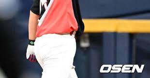 Kia Tigers Win Over Kiwoom Heroes and NCT WISH's Sion in Gwangju