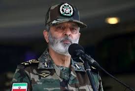 فرزند سرلشکر موسوی: پدرم گفت من روی صندلی‌هایی می‌نشینم که آدم‌ها را دیکتاتور می‌کند/ چه کسی پیشنهاد ادغام ستاد کل و قرارگاه خاتم را داد؟