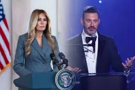 "Przyszła wdowa". Żart gwiazdora wywołał oburzenie. Melania żąda zwolnienia