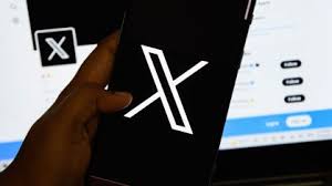 X apresenta instabilidade na manhã desta segunda (16)