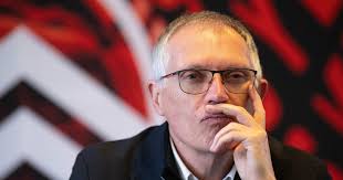 Carlos Tavares: Départ choc de Stellantis! Révélations explosives!