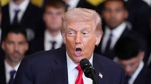 Trump dice que Irán admitió que está en ‘estado de colapso’: ‘Quiere que EU reabra el Estrecho de Ormuz’