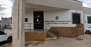 TST afasta juiz que instalou câmeras e escuta dentro de lâmpadas em gabinete e refeitório