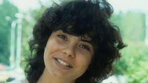 Sonia Martínez, estrella infantil de la televisión de los 80, enganchada a la heroína y acostándose por dinero