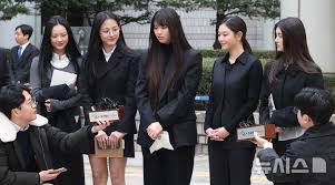 어도어, '뉴진스 MV 게시' 손배소 2심서도 일부 승소…"10억 배상"