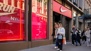 Nike Finds Footing After Earnings Amidst Shifting Market