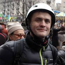 “Attention, Ihor Lutsenko missing! Unknown people kidnapped him with injured Yuri Verbitskyi, whom he took to Octyabrska hospital in his car”, she wrote. - 1390298266-6205-igor-lutsenko