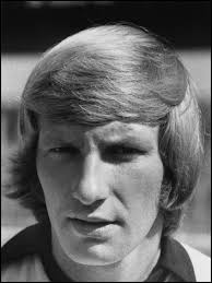 Colin Todd was born in Chester-le-Street and played for Sunderland from 1966 to 1971 making 173 appearances. Football legend Kenny Dalglish, in an interview ... - colin_todd_353x470