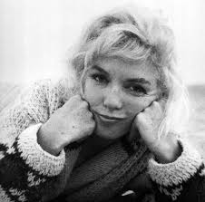 Marilyn Monroe norma jean baker / Marilyn Monroe - norma-jean-baker-Marilyn-Monroe-marilyn-monroe-20371982-550-542