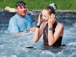 코르다, 2년 만에 또 ‘풍덩’